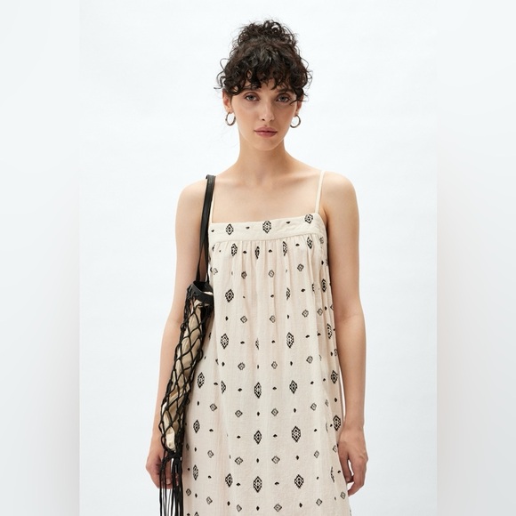 H&M Cream and Black Patterned Sleeveless A-line Relaxed Fit Midi Sundress Size M - Picture 6 of 16